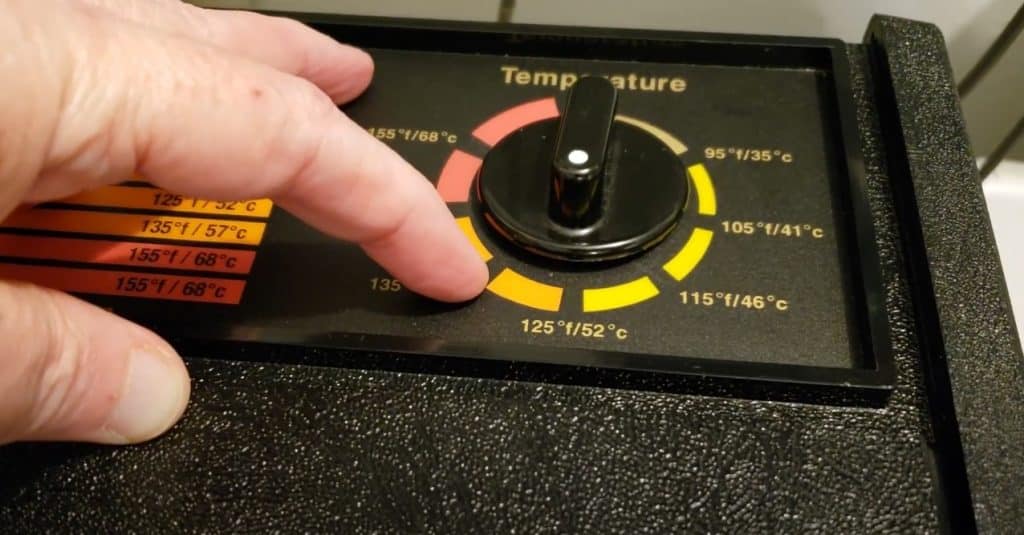 What Temperature To Put On The Dehydrator