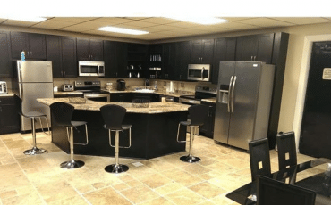 Underground-Bunkers-Luxury-Underground-Doomsday-Bunker-2