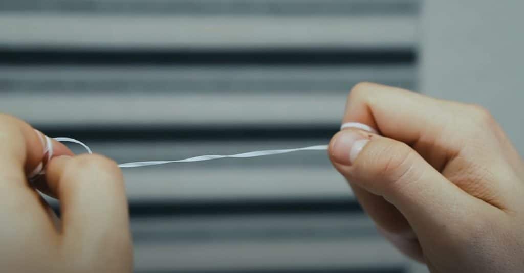 Top-5 Dental Floss Options For Preppers